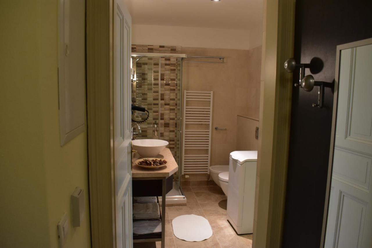 Apartment Vikroria - Halkova 5 Prag Eksteriør billede