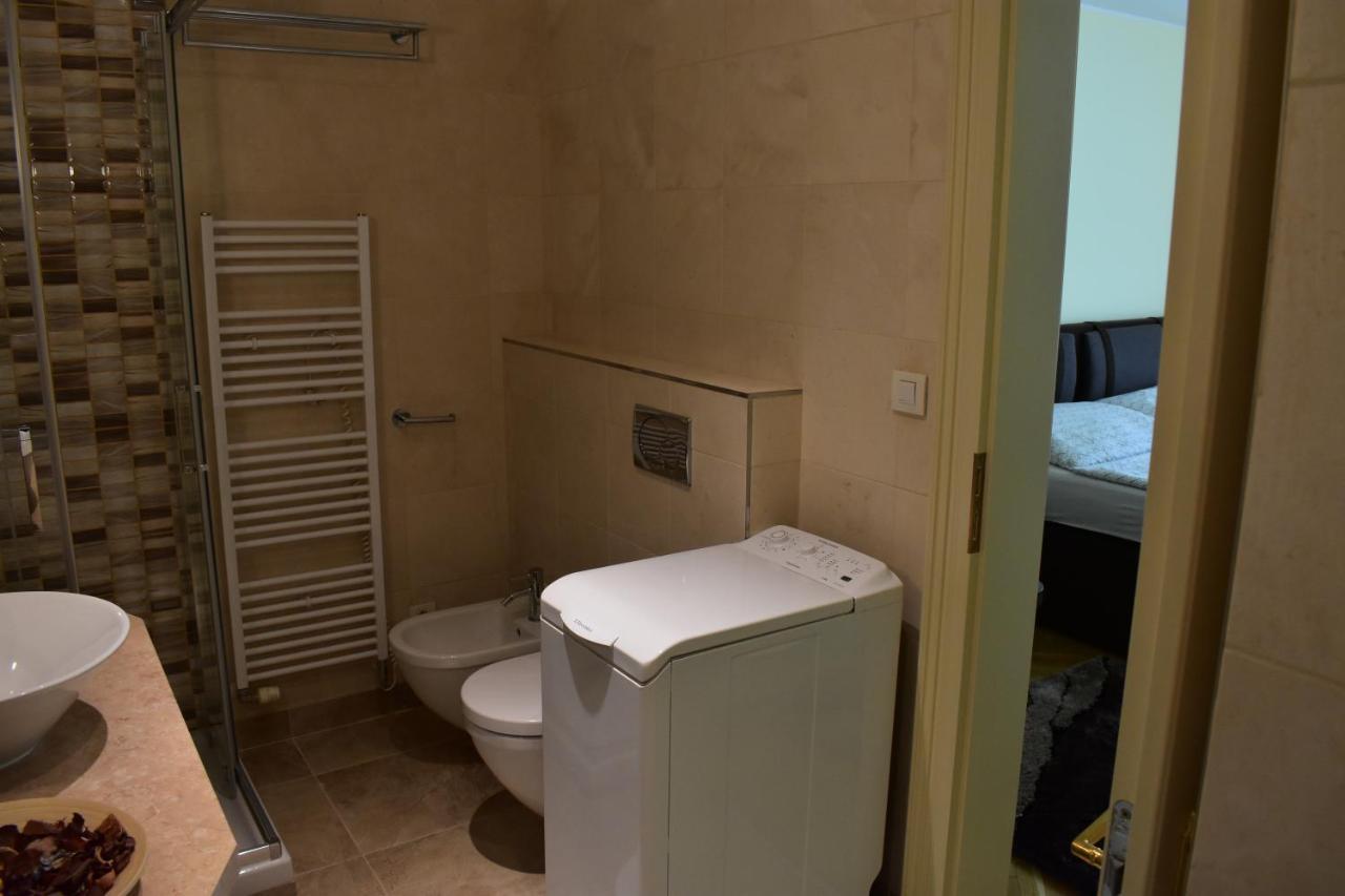 Apartment Vikroria - Halkova 5 Prag Eksteriør billede