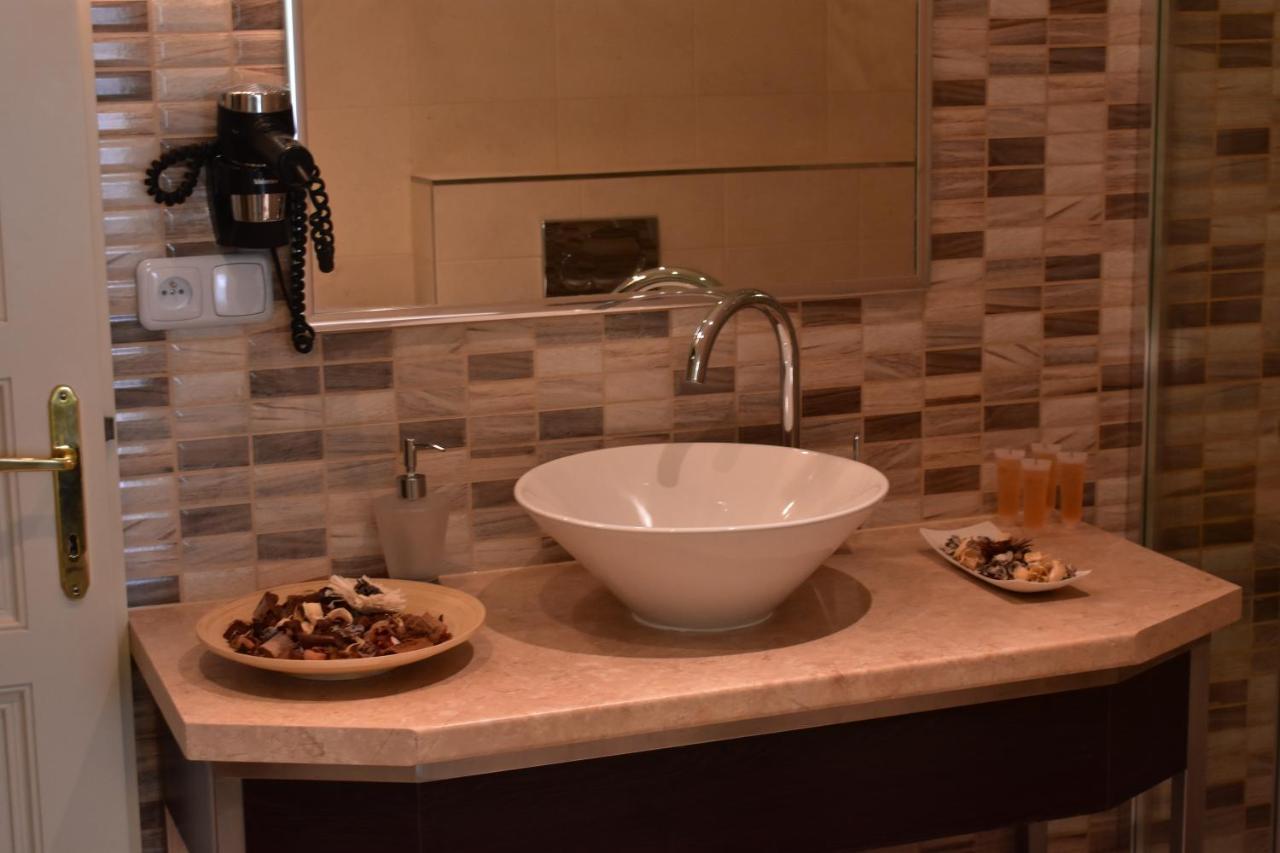 Apartment Vikroria - Halkova 5 Prag Eksteriør billede